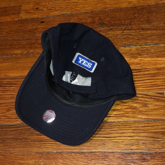 Yankees Hat! - Picture 3 of 6